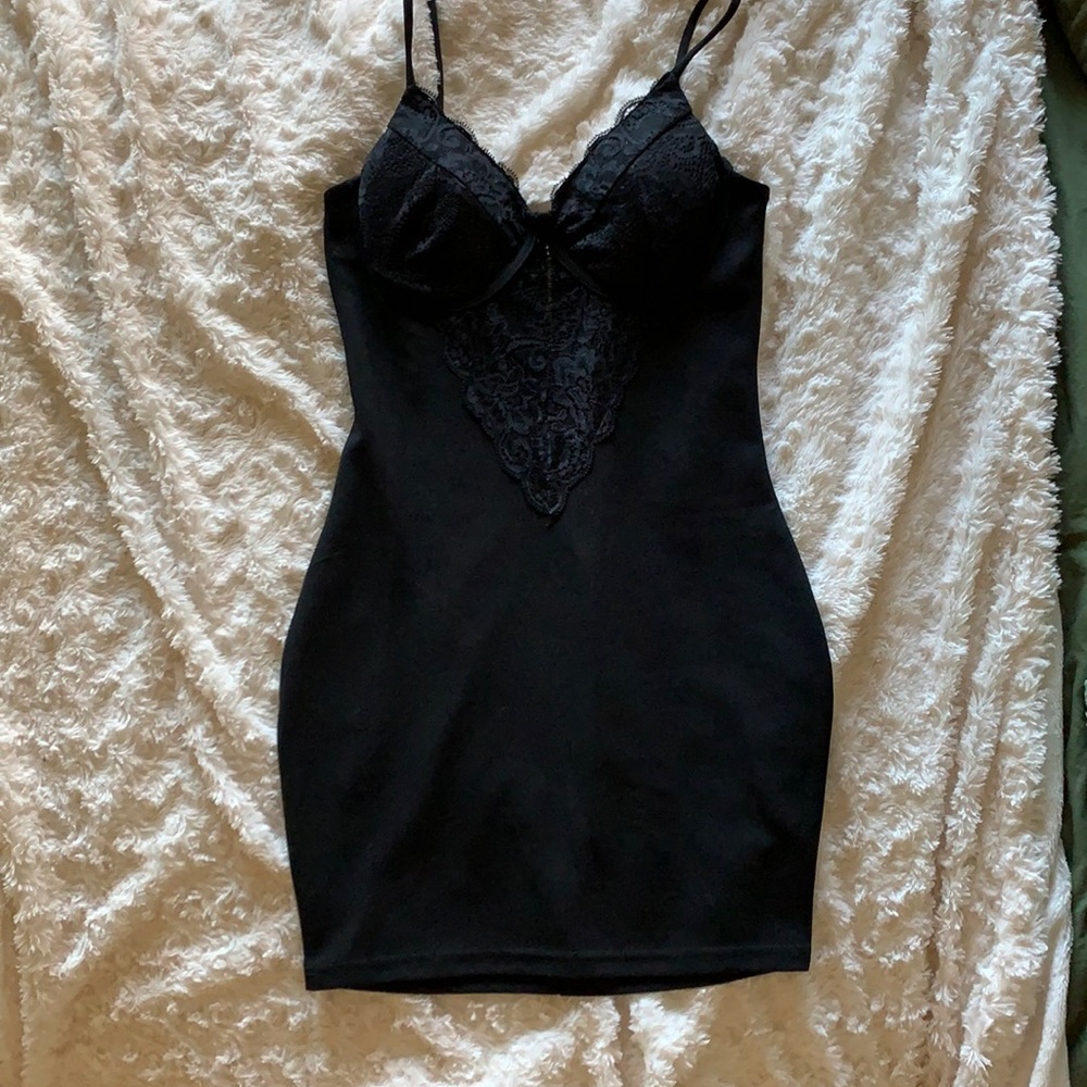 Black lacey mini dress